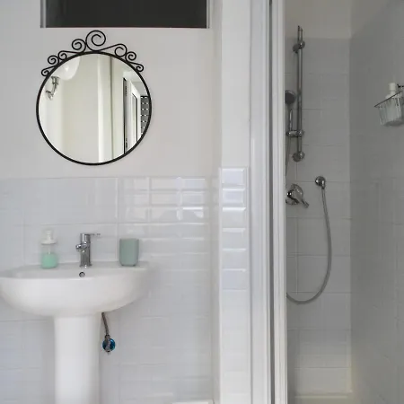 ゲストハウス By Grace *